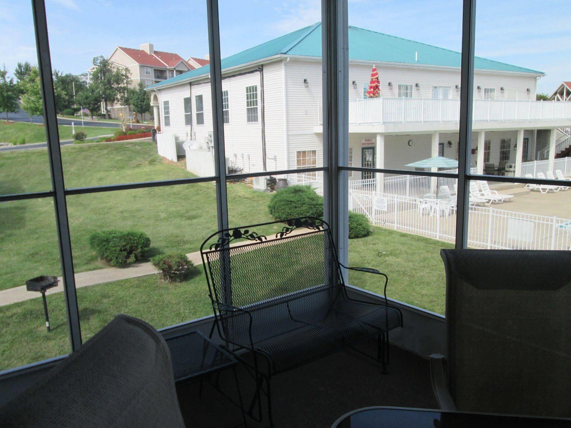 Brook Poolside Walk In Meadow Brook Hotel Branson Exterior foto