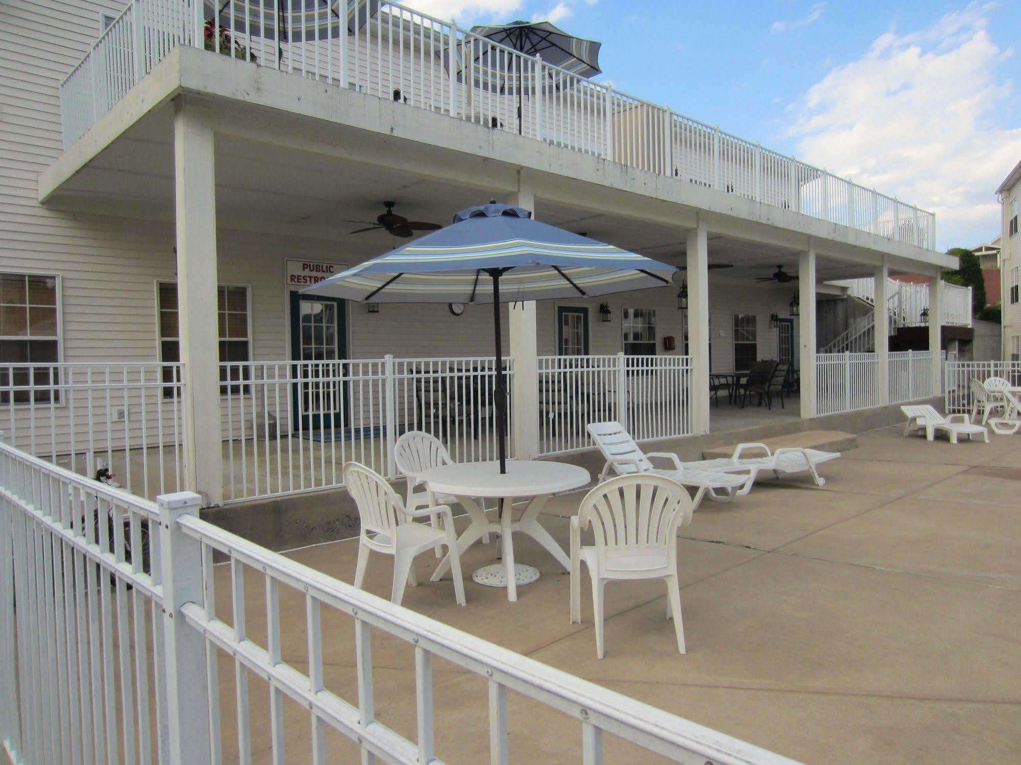 Brook Poolside Walk In Meadow Brook Hotel Branson Exterior foto